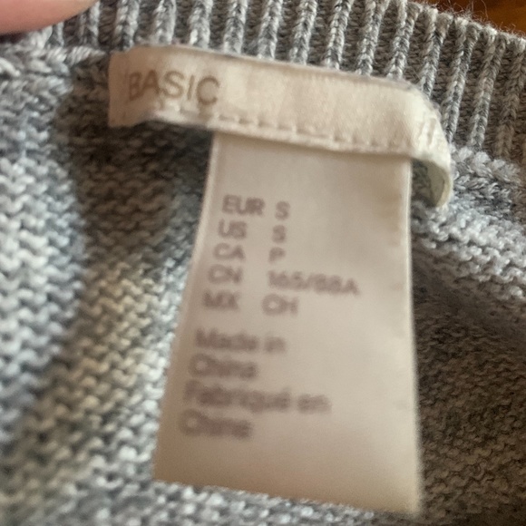 📎Basic women’s gray cable knit sweater - Picture 5 of 6